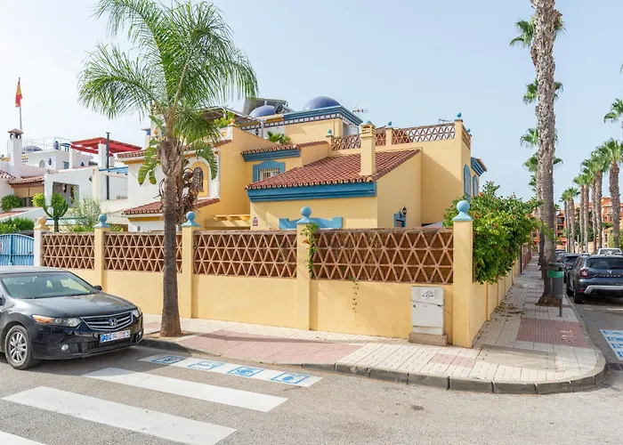 Villa Valentina - Renovated On Los Alamos Beach